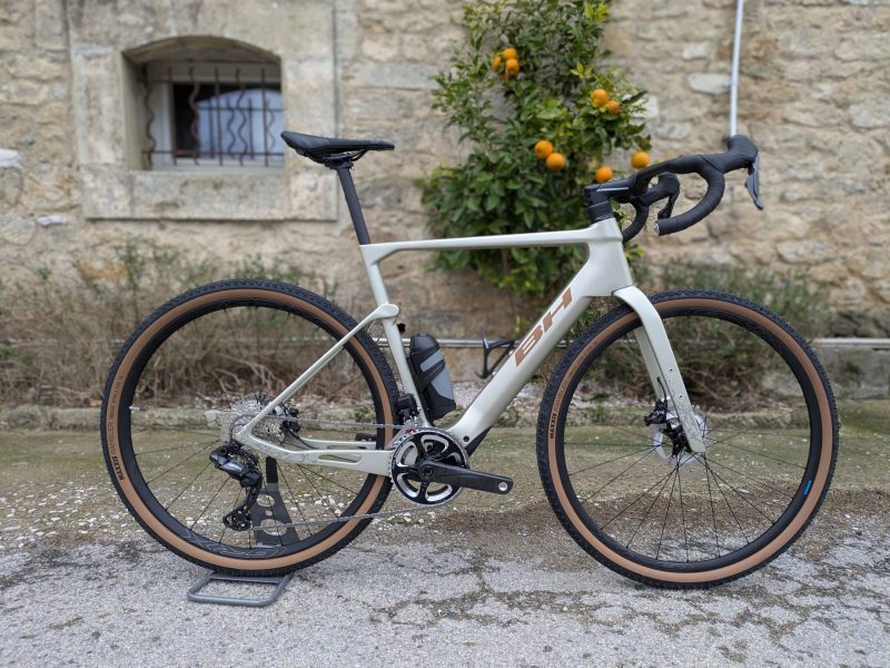 BH iGRAVELX 2.9 GRX Di2 vélo gravel électrique carbone