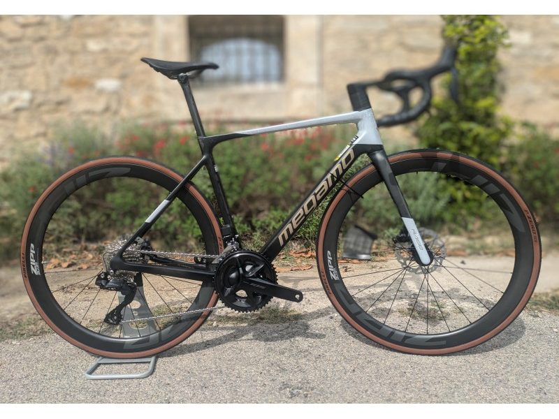 raise-15-cw-2025-velo-de-route-carbone (6)